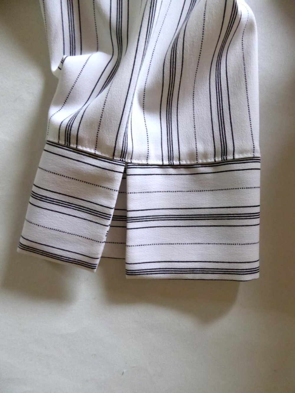 WOMENS FRED DAVID BRAND WHITE BLACK STRIPED BUTTON DOWN STRETCH SHIRT SMALL - Picture 7 of 8